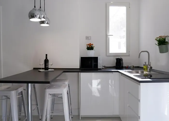 Apulian 192 Apartment Bari